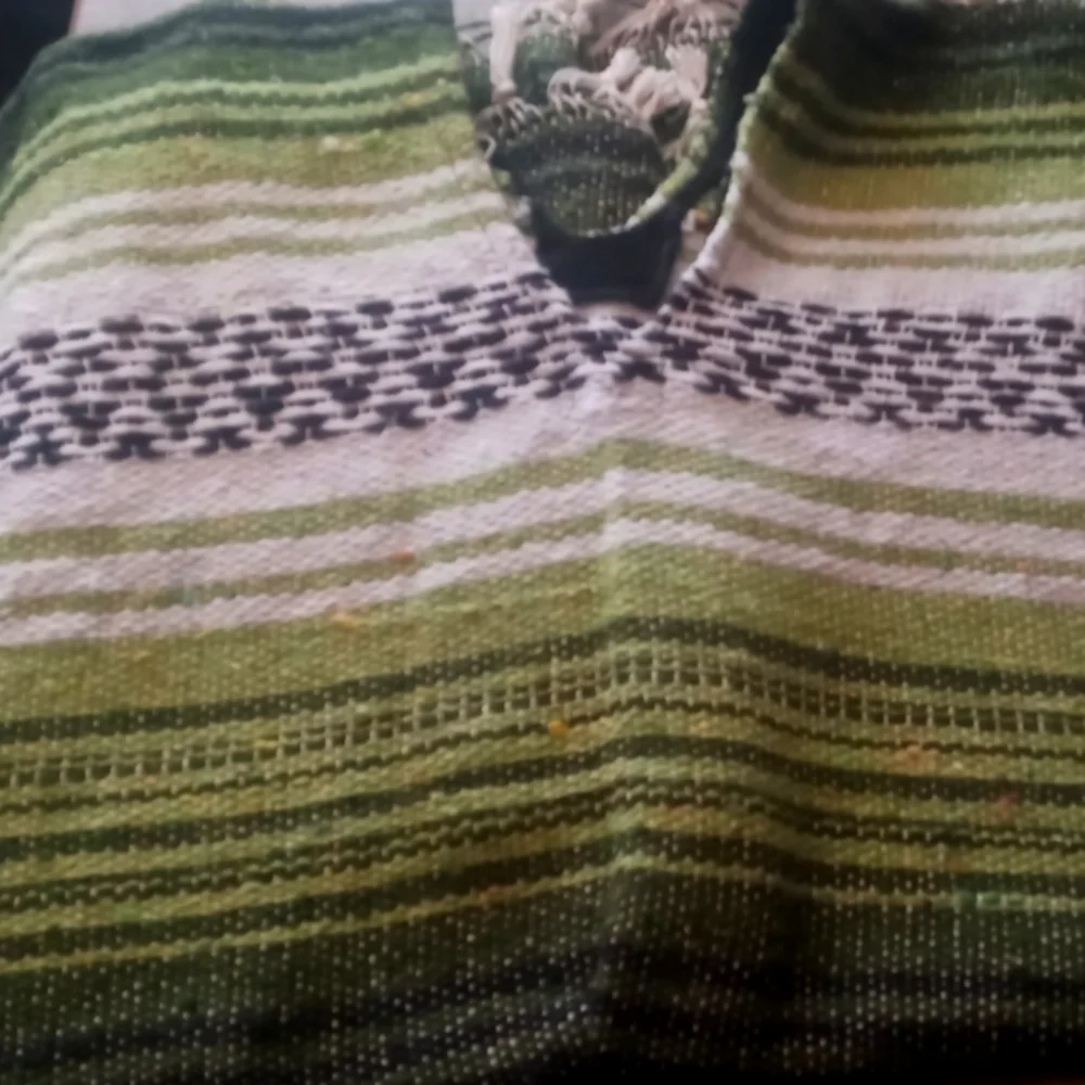 Mexican green poncho onesize fits all handmade - Picture 2 of 4